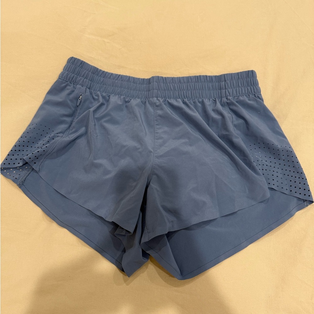 Athleta Blue Hustle 3” Short. Lightweight Elastic Waistband